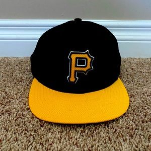 MLB Pittsburgh Pirate’s Fitted Hat - Size 7 1/2